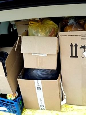 Дні Святої Трійці: духовенство і парафіяни Свято-Миколаївського собору м. Бердичева продовжують допомагати ЗСУ Дні Святої Трійці: духовенство і парафіяни Свято-Миколаївського собору м. Бердичева продовжують допомагати ЗСУ