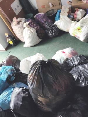 Парафіяни сільських храмів Бердичівського благочиння допомагають мешканцям Херсонщини Парафіяни сільських храмів Бердичівського благочиння допомагають мешканцям Херсонщини