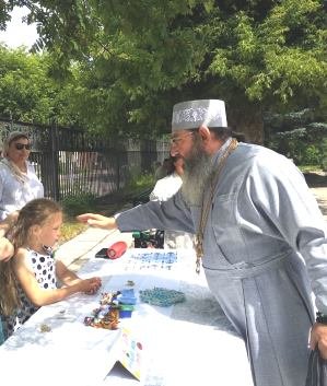 Діти допомагають ЗСУ: ярмарок творчих виробів від вихованців Недільної школи при Свято-Миколаївському соборі м. Бердичева Діти допомагають ЗСУ: ярмарок творчих виробів від вихованців Недільної школи при Свято-Миколаївському соборі м. Бердичева