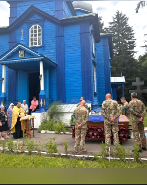 Життя захисника України обірвала війна: Бердичівщина провела в останню путь солдата Івана Шаповала Життя захисника України обірвала війна: Бердичівщина провела в останню путь солдата Івана Шаповала