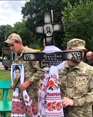 Життя захисника України обірвала війна: Бердичівщина провела в останню путь солдата Івана Шаповала Життя захисника України обірвала війна: Бердичівщина провела в останню путь солдата Івана Шаповала