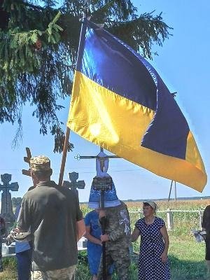 Бердичівщина попрощалася з Захисником України, жителем с. Рея Гришковецької громади Олегом Артемчуком Бердичівщина попрощалася з Захисником України, жителем с. Рея Гришковецької громади Олегом Артемчуком