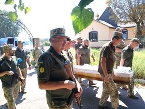 Бердичівщина попрощалася з Захисником України, жителем с. Рея Гришковецької громади Олегом Артемчуком Бердичівщина попрощалася з Захисником України, жителем с. Рея Гришковецької громади Олегом Артемчуком