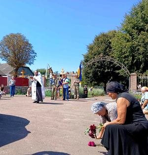 Бердичівщина попрощалася з Захисником України, жителем с. Рея Гришковецької громади Олегом Артемчуком Бердичівщина попрощалася з Захисником України, жителем с. Рея Гришковецької громади Олегом Артемчуком