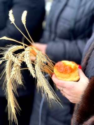 Скорботний день 23 листопада: в пам’ять про жертв Голодомору у селі Кукільні звершено заупокійну літію… Скорботний день 23 листопада: в пам’ять про жертв Голодомору у селі Кукільні звершено заупокійну літію…