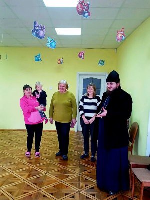 У день Святого Миколая священник привітав дошкільнят с. Реї У день Святого Миколая священник привітав дошкільнят с. Реї
