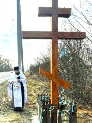 Освячено Поклінний хрест на в’їзді до села Реї Освячено Поклінний хрест на в’їзді до села Реї