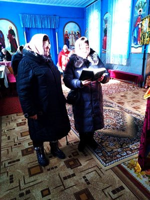 У третю річницю війни у храмах сіл Никонівка та Половецьке на Бердичівщині молилися за мир в Україні та за загиблих воїнів У третю річницю війни у храмах сіл Никонівка та Половецьке на Бердичівщині молилися за мир в Україні та за загиблих воїнів