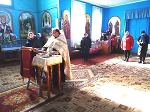 У третю річницю війни у храмах сіл Никонівка та Половецьке на Бердичівщині молилися за мир в Україні та за загиблих воїнів У третю річницю війни у храмах сіл Никонівка та Половецьке на Бердичівщині молилися за мир в Україні та за загиблих воїнів