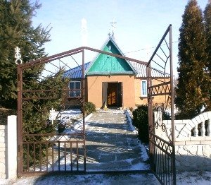 У третю річницю війни у храмах сіл Никонівка та Половецьке на Бердичівщині молилися за мир в Україні та за загиблих воїнів У третю річницю війни у храмах сіл Никонівка та Половецьке на Бердичівщині молилися за мир в Україні та за загиблих воїнів